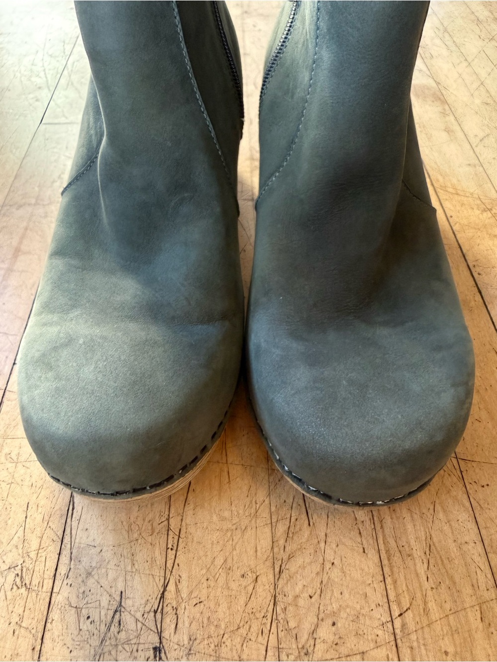 DANSKO Olive Maria Nubuck Clogs Ankle Booties Zip Up 39 - Picture 5 of 13